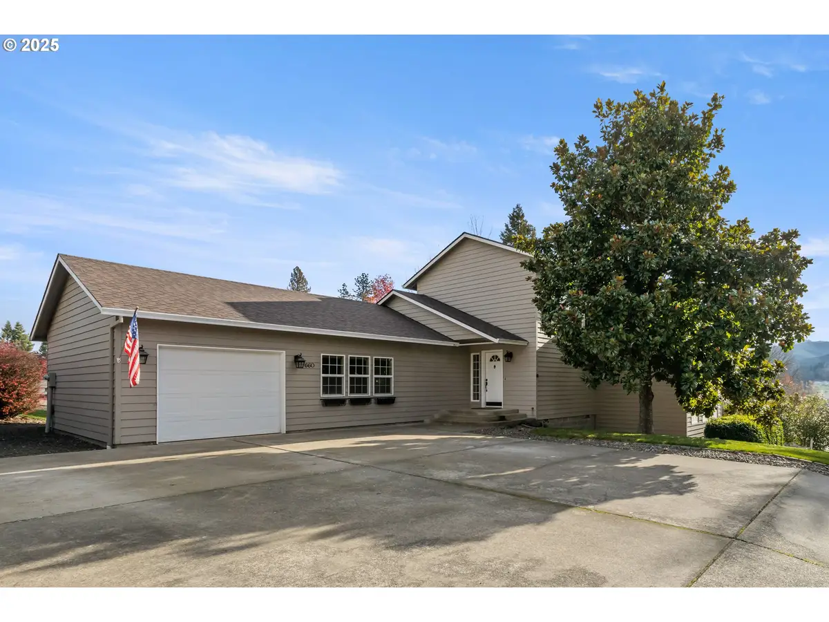 660 Jade St, Sutherlin, OR 97479 - Image #1