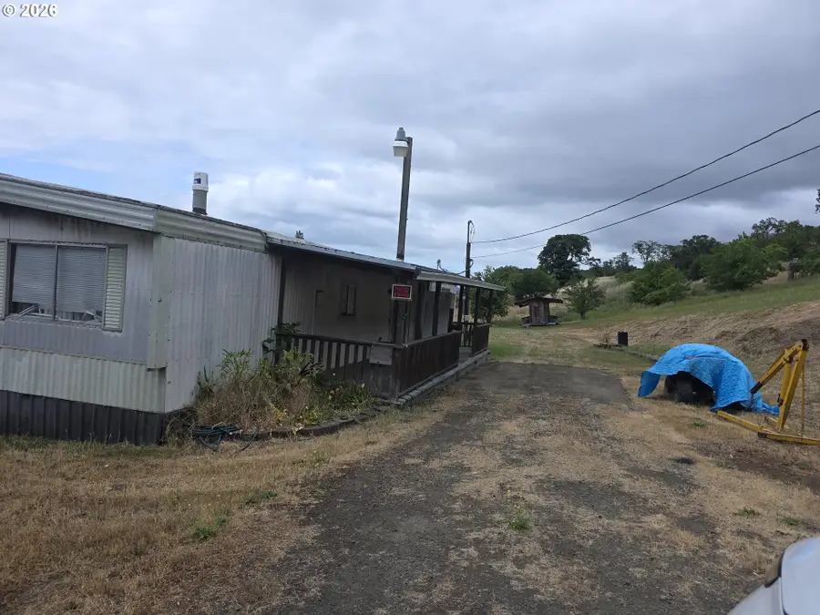 368 Pleasant Ave, Roseburg, OR 97470 - #2