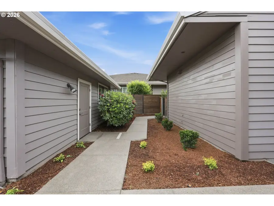8055 SW Winchester Way, Wilsonville, OR 97070 - #3