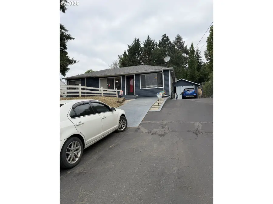 1038 N Myrtle Rd, Myrtle Creek, OR 97457 - #2