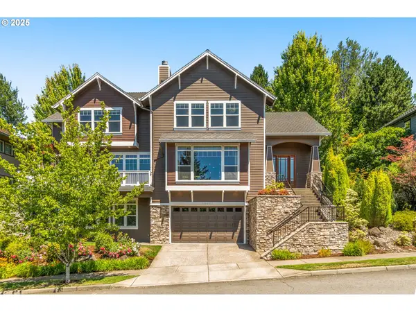 10027 NW Skyline Heights Dr, Portland, OR 97229