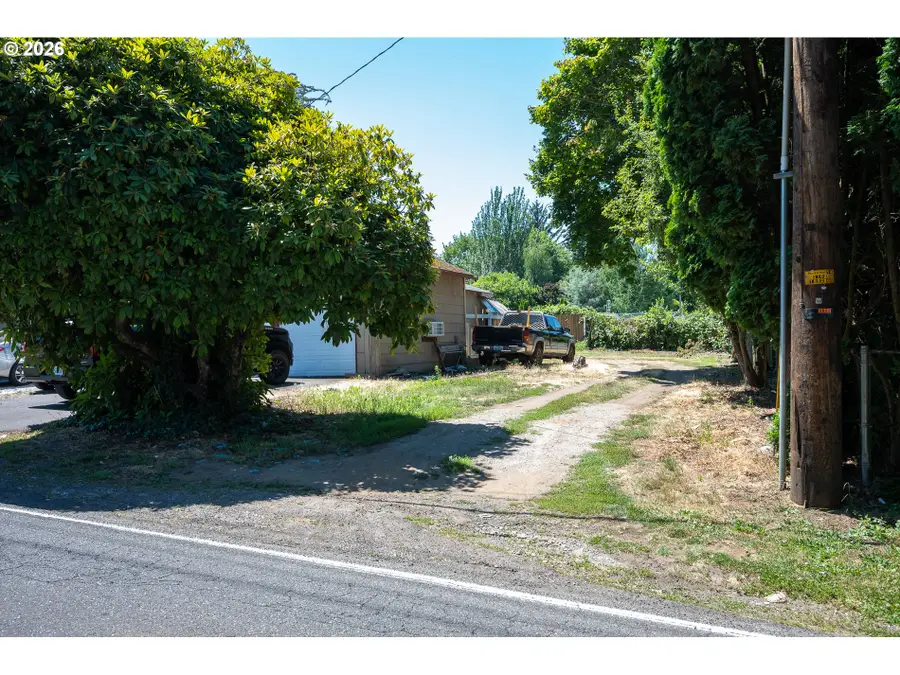 5947 NE 60th Ave, Portland, OR 97218 - #2