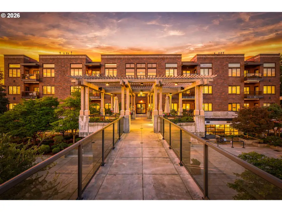 400 W 8th St #207, Vancouver, WA 98660 - #2