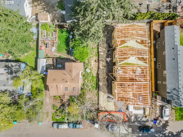 7462 SE 51st Ave #A, Portland, OR 97206