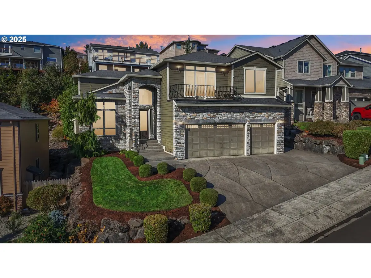 795 W X St, Washougal, WA 98671 - #1