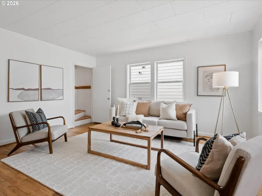 6102 SE Knapp St, Portland, OR 97206 - #3