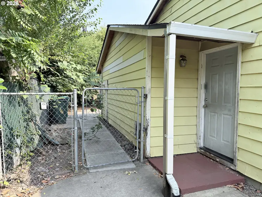 14015 SW Hazel St, Beaverton, OR 97005 - #3