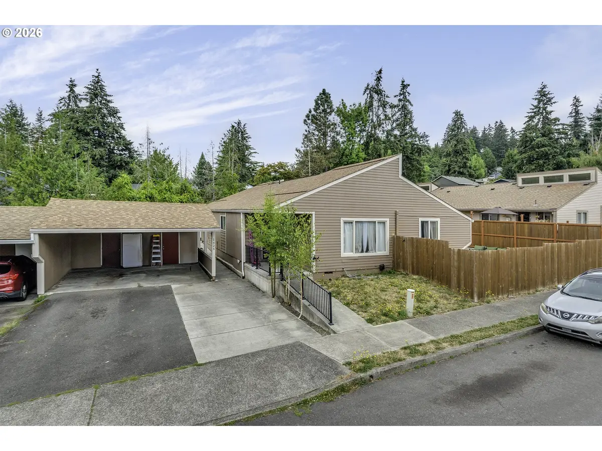 1426 Village Park Pl, West Linn, OR 97068 - #1