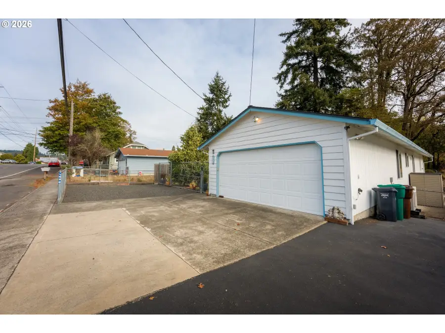 334 S 18th St, Saint Helens, OR 97051 - #2