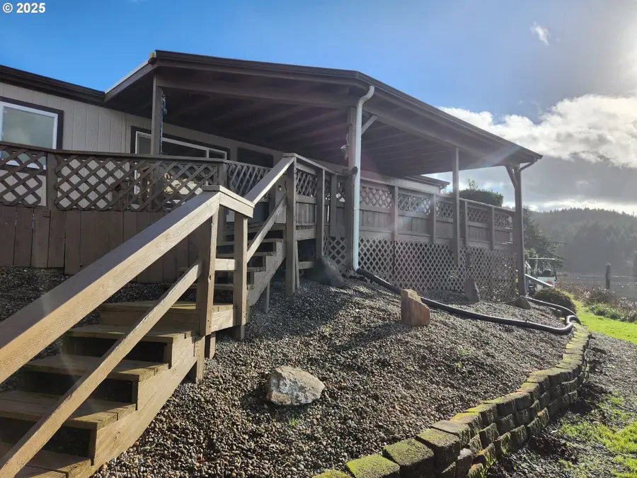 100 River Bend Rd #21, Reedsport, OR 97467 - #3