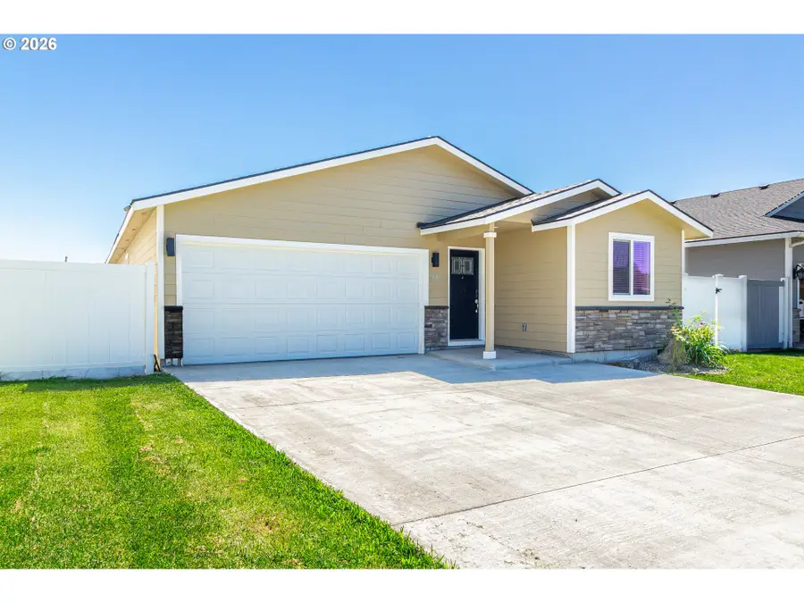 307 Riverwood Ct, Umatilla, OR 97882 - #3