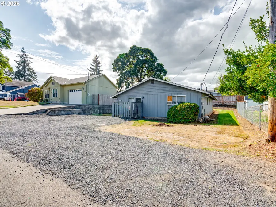 357 N 1st St, Saint Helens, OR 97051 - #2