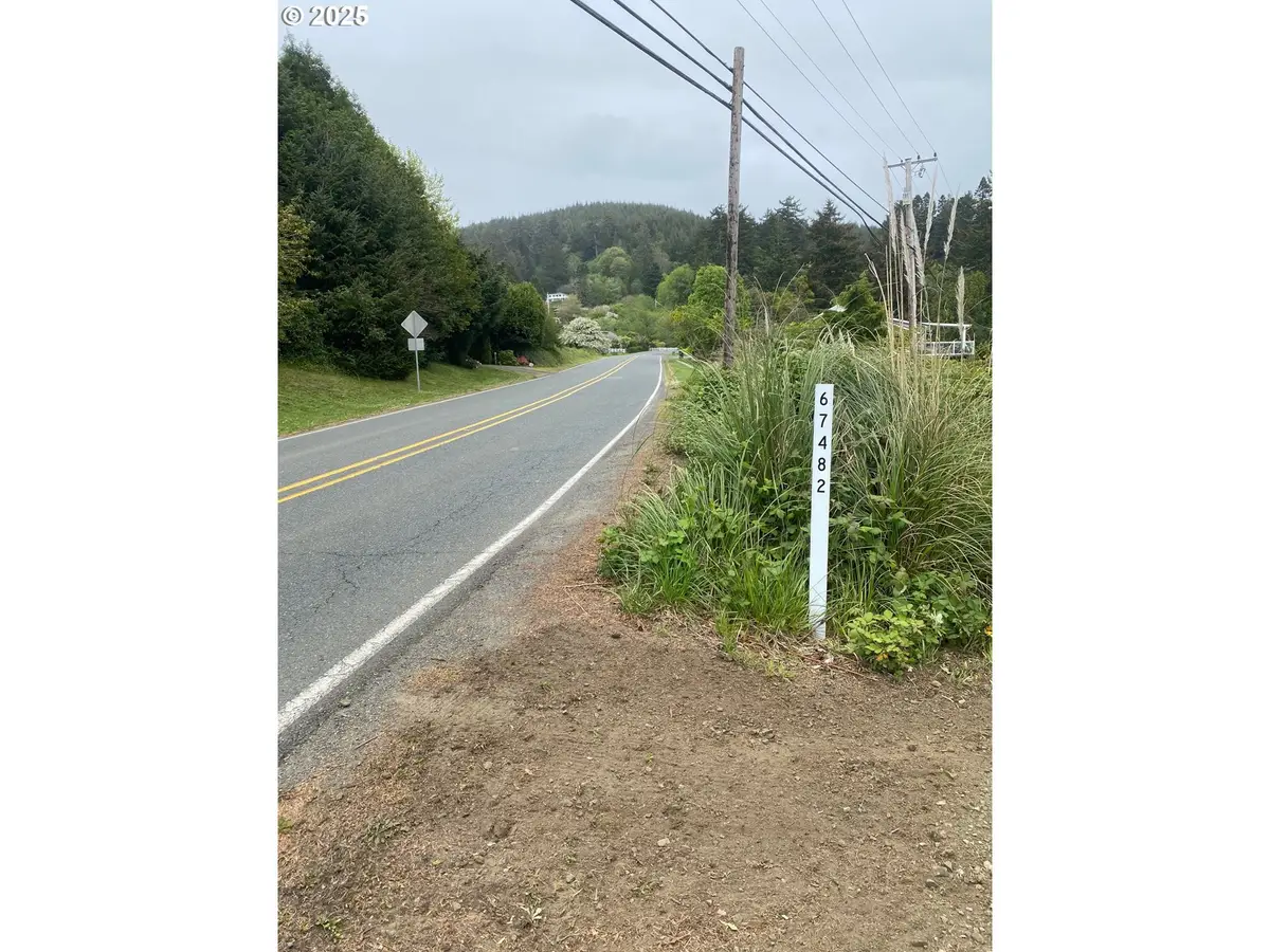 67482 E Bay Rd, Glasgow, OR 97459 - Image #1