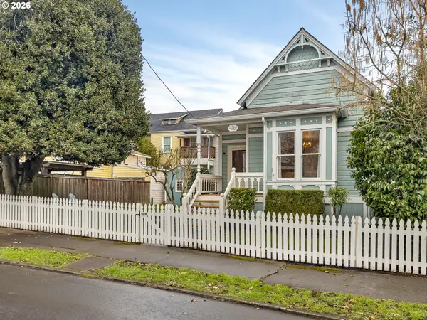 409 3rd St, OregonCity, OR 97045