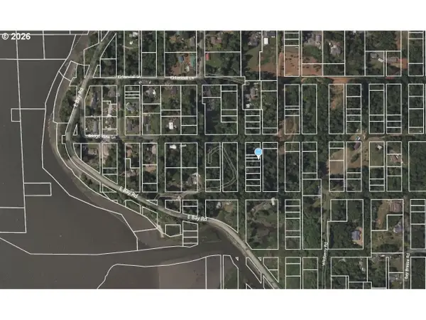 00 Fifth Ave, NorthBend, OR 97459