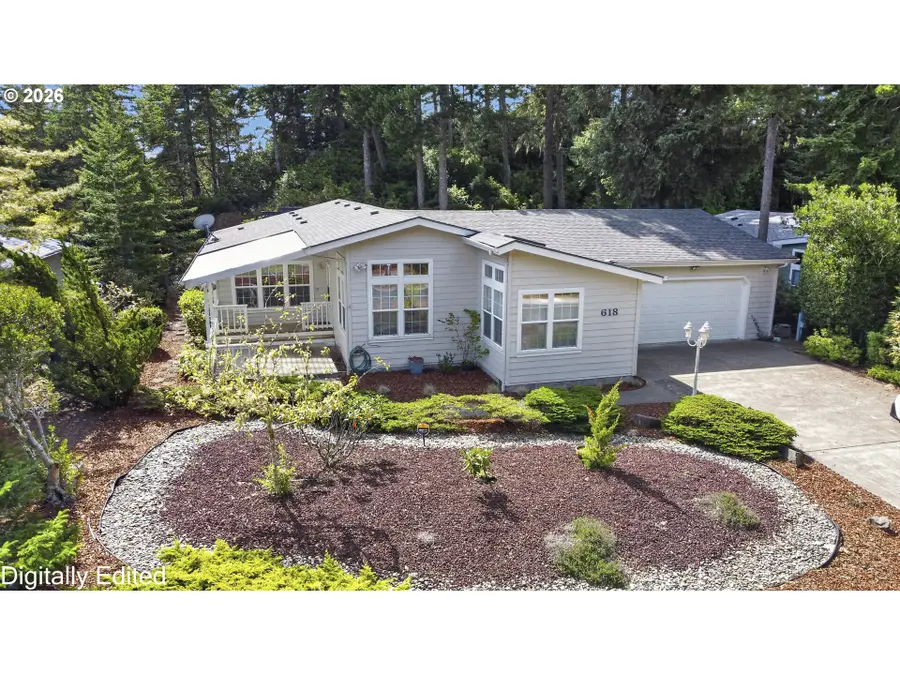 618 38th Pl, Florence, OR 97439 - #3