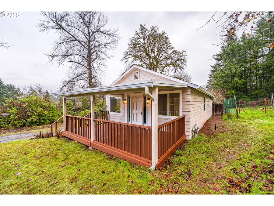 225 21st Ave, Sweet Home, OR 97386 - Image #2