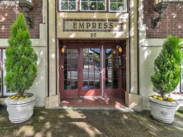 20 NW 16th Ave #8, Portland, OR 97209 - #1
