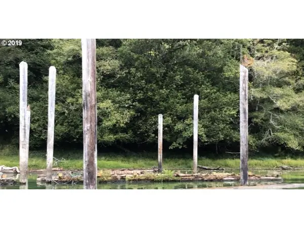 4113 S Ten Mile Lake, Lakeside, OR 97449