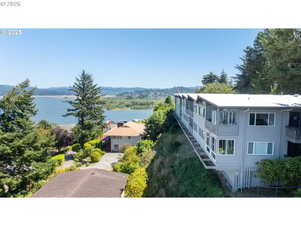 290 N 3rd Ct #2, CoosBay, OR 97420