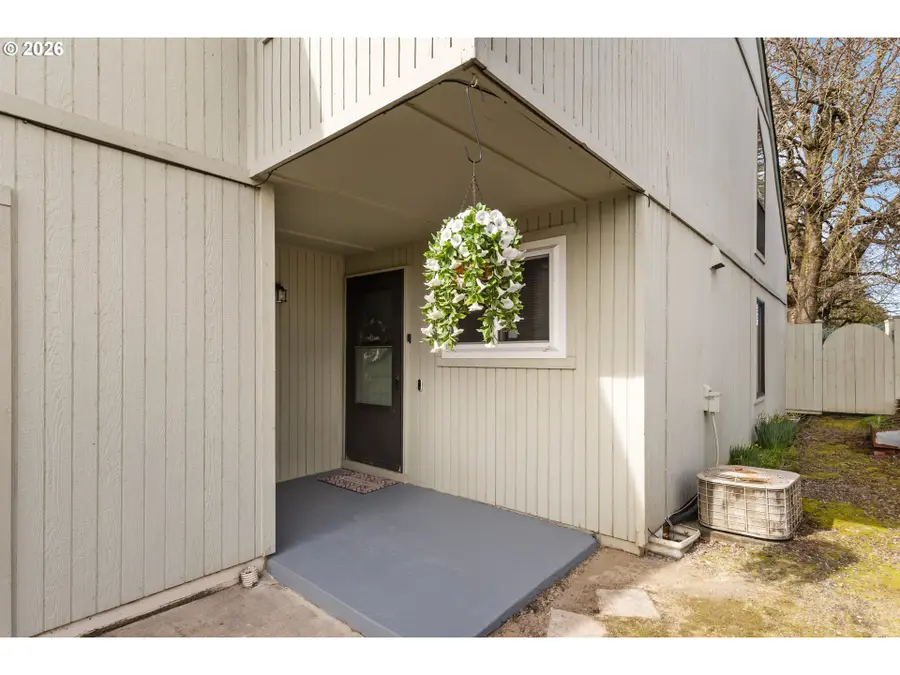 3828 Auburn Rd, Salem, OR 97301 - #3