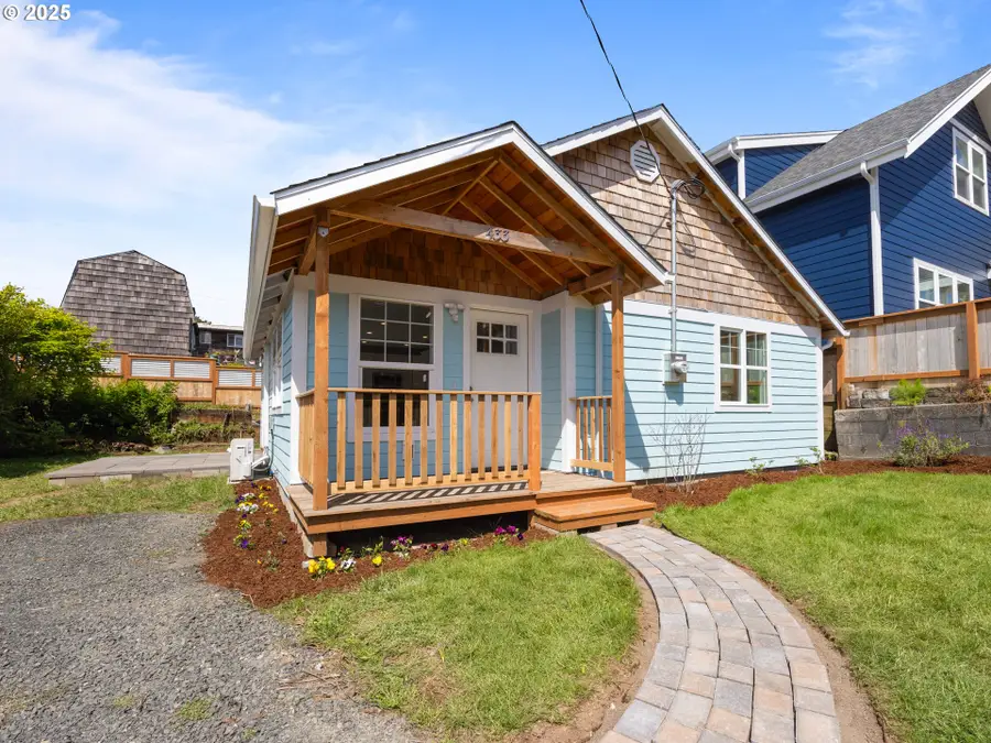 433 NW Hurbert St, Newport, OR 97365 - Image #3