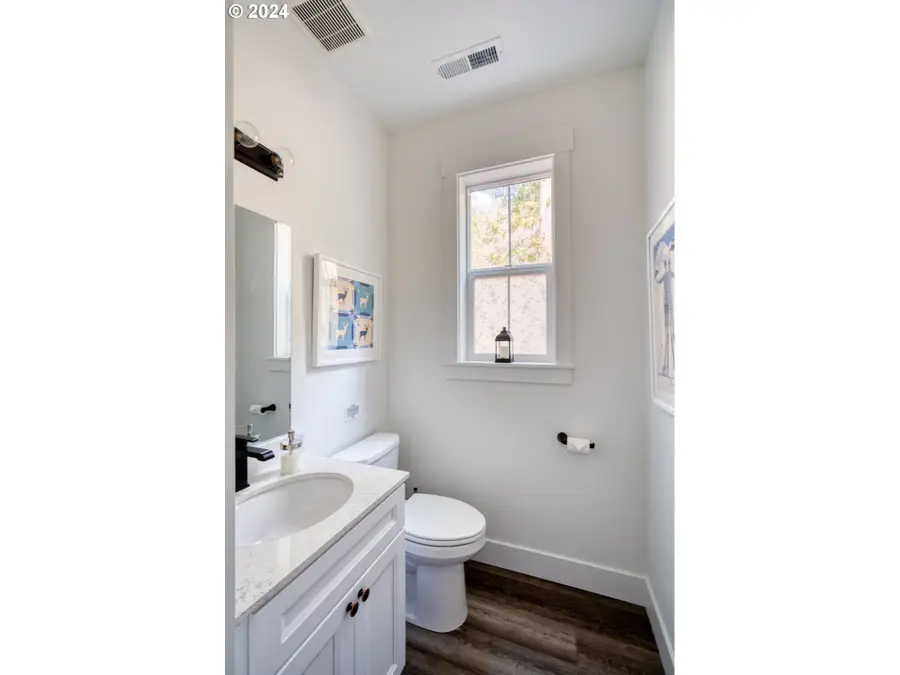 21121 E Mountain Creek Cir, Rhododendron, OR 97049 - Image #3