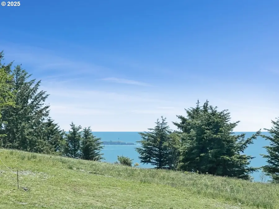 90 Cape Foulweather Ln, Otter Rock, OR 97369 - Image #2