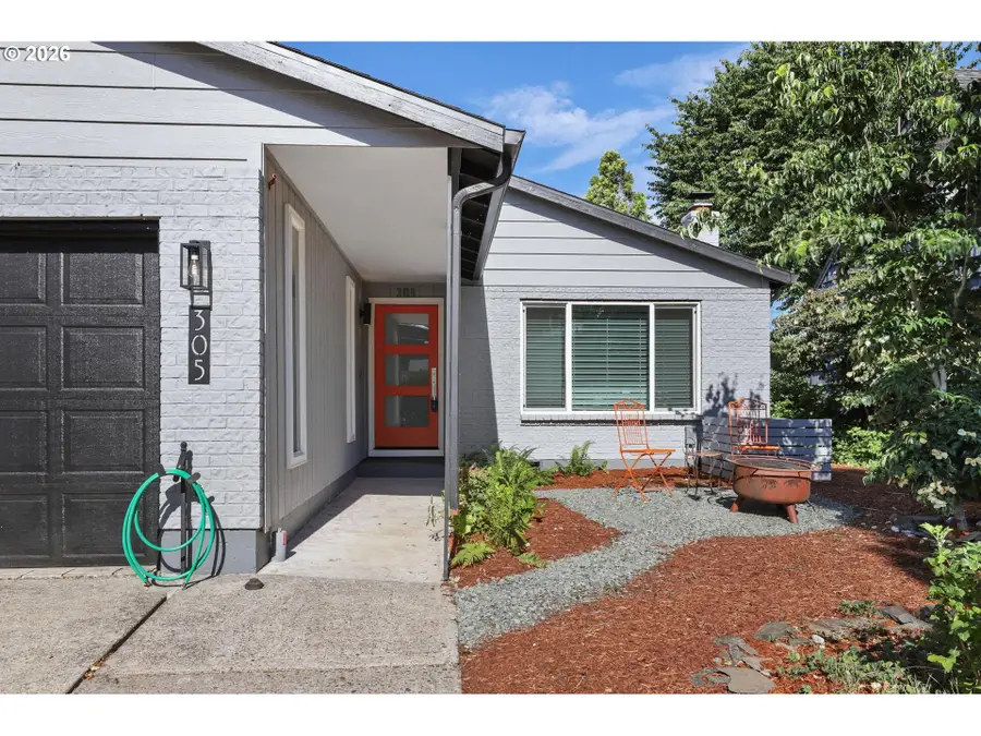 305 SE 84th Ave, Portland, OR 97216 - #3