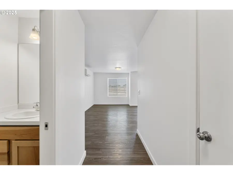 774 NE 11th St, Hermiston, OR 97838 - Image #3