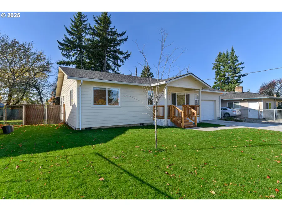 2211 SE 182nd Ave, Portland, OR 97233 - #2