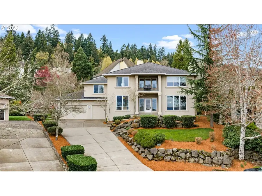 2305 Stonehurst Ct, Lake Oswego, OR 97034 - #3