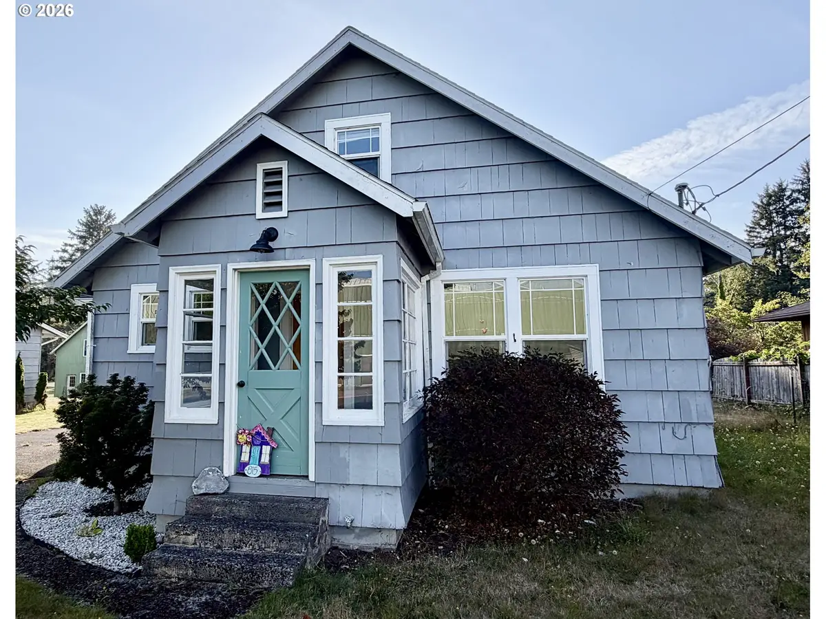 815 SW Cedar Ave, Warrenton, OR 97146 - #1