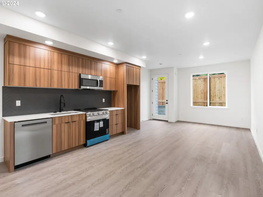 1316 NE 46th Ave #6, Portland, OR 97213 - #3
