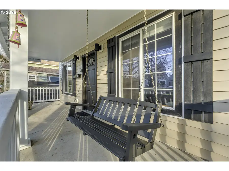 6223 N Yale St, Portland, OR 97203 - Image #2