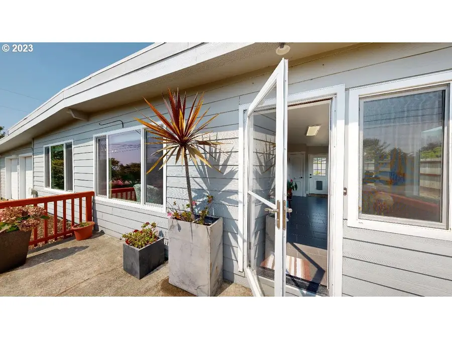 97997 Olsen Ln, Brookings, OR 97415 - Image #2