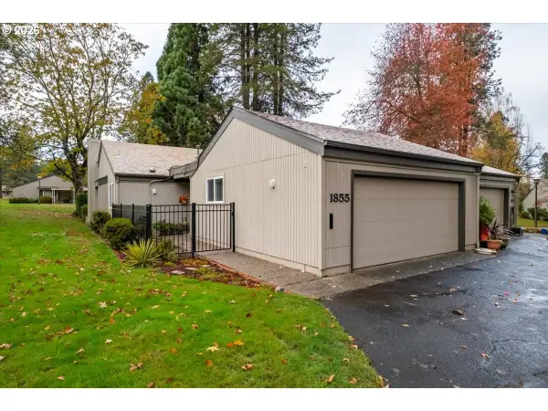 1855 Lexington Cir, Salem, OR 97306