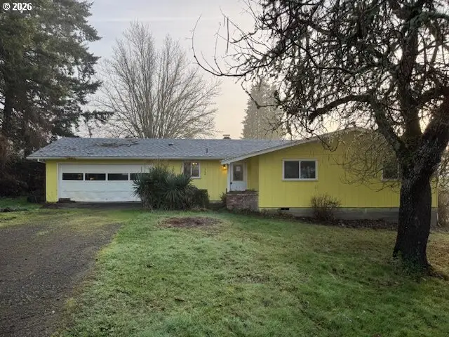 560 St John St, Sutherlin, OR 97479 - Image #2