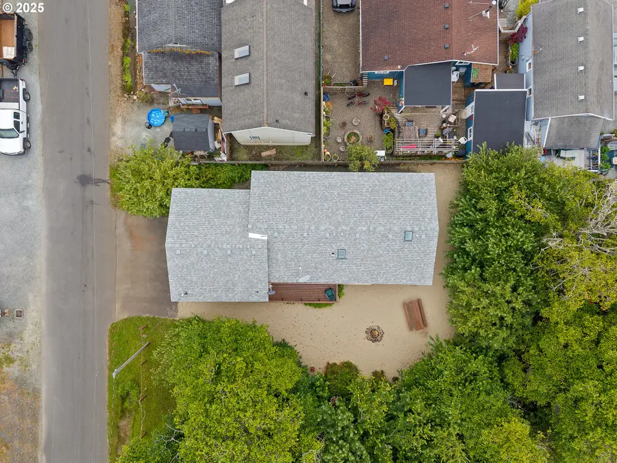 185 S Coral St, Rockaway Beach, OR 97136 - Image #3