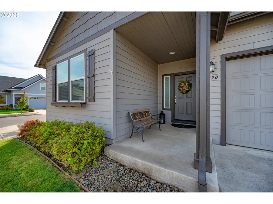 1290 Tirion Ave, Eugene, OR 97404 - #2