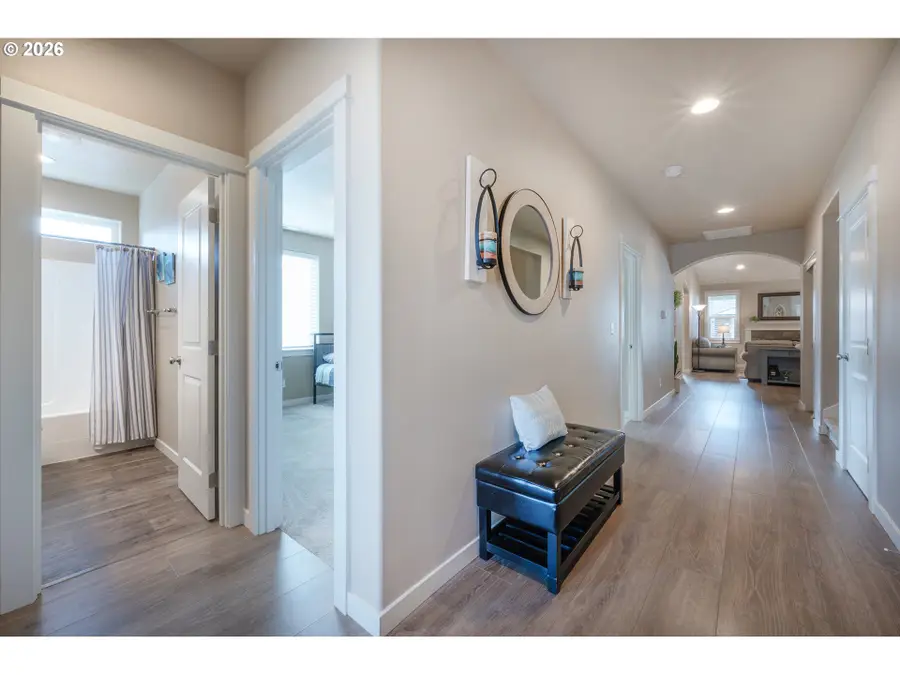 1290 Tirion Ave, Eugene, OR 97404 - #3