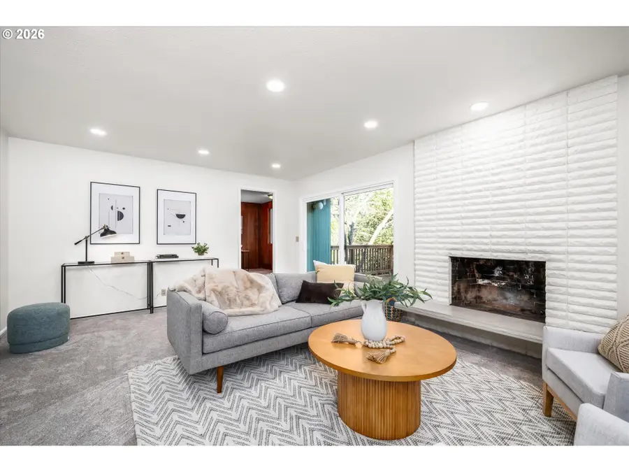 195 Coachman Dr, Eugene, OR 97405 - Image #3