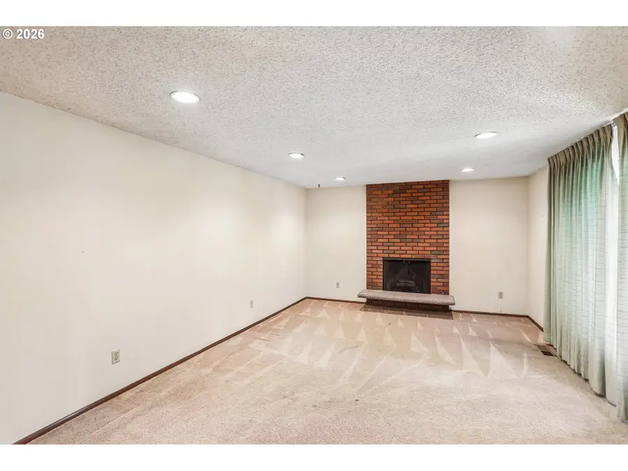 9637 SW 62nd Ave, Portland, OR 97219 - #3