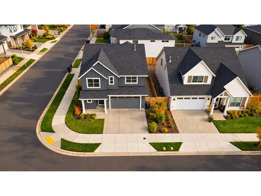 948 NE 17th Ave, Canby, OR 97013 - #2
