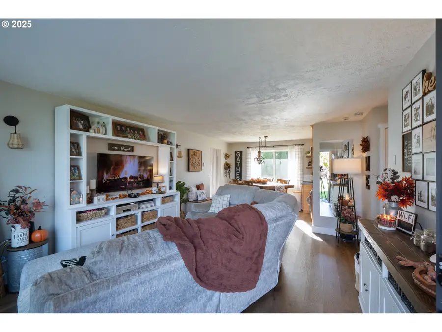 4009 Filbert St, Tillamook, OR 97141 - Image #3