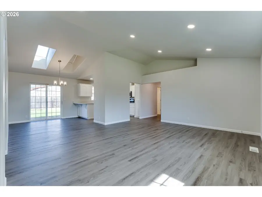 2987 Dry Creek Rd, Eugene, OR 97404 - #2