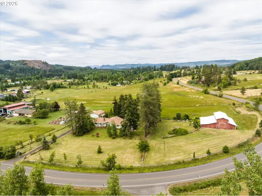 82086 Lost Creek Rd, Dexter, OR 97431 - #2