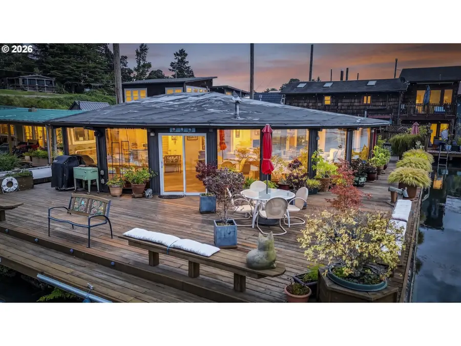 2055 N Jantzen Ave, Portland, OR 97217 - #2