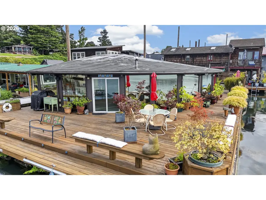 2055 N Jantzen Ave, Portland, OR 97217 - #3