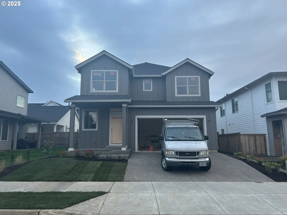 1753 N Oak St, Canby, OR 97013 - Image #1